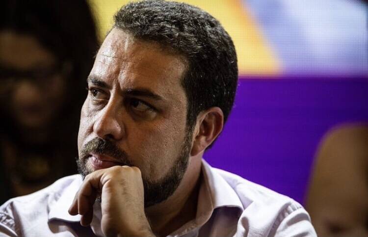 Guilherme Boulos é ameaçado arma por apoiador de Bolsonaro em SP