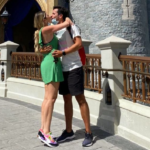 Dani Calabresa foi pedida em casamento pelo noivo, Richard Neuman na Disney, nos Estados Unidos. (Foto: Instagram)