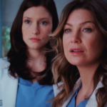 Lexie era a meia-irmã mais nova de Meredith Grey na trama. (Foto: Divulgação)