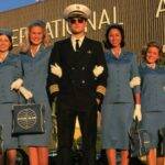 Prenda-Me se For Capaz - Frank Abagnale Jr. já trabalhou como médico, advogado e copiloto, tudo isso antes de completar 18 anos. Mestre na arte do disfarce, ele aproveita suas habilidades para viver a vida como quer e praticar golpes milionários, que fazem com que se torne o ladrão de banco mais bem-sucedido da história dos Estados Unidos com apenas 17 anos. Mas em seu encalço está o agente do FBI Carl Hanratty, que usa todos os meios que tem ao seu dispor para encontrá-lo e capturá-lo, mas Frank está sempre à frente. (Foto: Reprodução/ Pinterest)