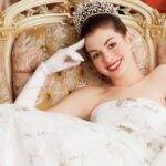 Anne Hathaway dá vida a Mia Thermopolis Renaldi, a Princesa de Genovia, em "O Diário da Princesa". (Foto: Divulgação)