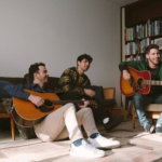 Os Jonas Brothers voltaram com tudo em 2019 ao juntar o grupo novamente. Além disso, cada um dos meninos tem seu projeto individual como cantores ou atores (Foto: Instagram)