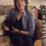 Mick Jagger - O líder da banda Rolling Stones namorou com a apresentadora Luciana Gimenez, com quem teve um filho, Lucas. Por esse motivo, ele sempre vem ao Brasil e aproveita para trazer turnês do grupo musical, que já se apresentou 12 vezes por aqui (Foto: Instagram)