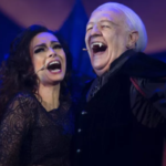 Em 2017, a novela deu origem a Vamp: O Musical, com Ney Latorraca e Claudia Ohana de volta aos papéis dos vampiros Vlad e Natasha (Foto: Globo)