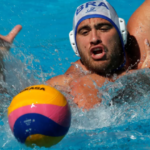 Josip Vrlić é um jogador de polo aquático croata, que também já competiu pelo Brasil (Foto: Instagram)