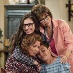 One Day at a Time: Na nova versão do clássico da TV sobre uma família de imigrantes cubanos, a mãe recém-divorciada e a avó careta criam uma adolescente e um pré-adolescente. (Foto: Divulgação)