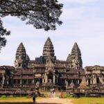 O complexo religioso Angkor Wat é a principal atração turística do Camboja, sendo muito conhecido por ser o maior templo do mundo. (Foto: Pixabay)