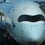 A Cathay Pacific, de Hong Kong, exigiu a vacinação de seus tripulantes até o fim de agosto (foto: Unsplash)