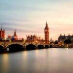 Será quase impossível passar pela ponte do rio em Londres (Foto: Pexels)