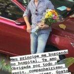 A surpresa veio quando Solano apareceu para buscá-la com um buquê de flores! (Foto: Instagram)