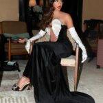 Para o ‘red carpet’ Anitta caprichou, escolhendo um look exclusivo assinado pela designer sul-coreana Miss Sohee. Além disso, optou por usar sandálias Alexandre Birman que custam aproximadamente 1,9 mil reais. (Foto: Instagram)