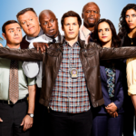 Brooklyn Nine-Nine: Jake Peralta é um detetive brilhante e ao mesmo tempo imaturo, que nunca precisou se preocupar em respeitar as regras. Tudo muda quando um capitão exigente assume o comando de seu esquadrão e Jake deve aprender a trabalhar em equipe. (Foto: Divulgação)