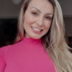 Ou você se perde ou chega em primeiro. Prazer, Ímola — Urach em "Morri Para Viver", biografia lançada em 2015 (Foto: Instagram)