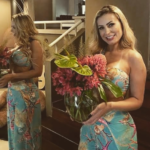 Ela teve um envolvimento com um chefe de facção — que segundo Urach, morreu com 70 tiros de fuzil. Em um dos encontros, o homem a ameaçou com uma arma (Foto: Instagram)