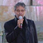 O tenor e compositor italiano Andrea Bocelli formou-se em Direito aos 21 anos pela Universidade de Pisa. Ele trabalhou na área por um ano, mas largou a profissão para se dedicar totalmente à música. (Foto: YouTube)