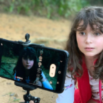 A atriz compartilhou cliques dos bastidores do curta de terror ‘Enquanto Seu Lobo Não Vem’, que será protagonizado por ela e pela filha. (Foto: Instagram)