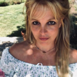 Britney também explicou qual o motivo de ela usar tantas rosas em suas legendas nas redes sociais (Foto: Instagram)