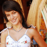 Bianca Bin estreou nas telinhas como a doce Marina em “Malhação”, na temporada de 2009. (Foto: Divulgação)