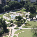 O Parque do Povo, localizado no Itaim Bibi estará aberto neste feriado e pode ser um passeio incrível ao ar livre. (Foto: Divulgação)