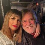 O ator José de Abreu, 75 anos, vive um relacionamento com Carolynne Junger, de 24 anos. (Foto: Instagram)