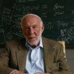 Jim Simons, um ex-professor de matemática, doou parte de sua fortuna para pesquisas em ciência, tecnologia, engenharia e matemática. (Foto: Instagram)