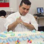 Cake Boss: o título que não podia faltar em uma lista de séries para maratonar no Discovery+, é um reality show de culinária estrelado por Buddy Valastro. (Foto: Divulgação)