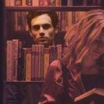 You: a série traz um tipo de violência contra a mulher que começa pelo psicológico e, infelizmente, tem um final terrível. Joe, interpretado por Penn Badgley, é um rapaz que parece ser a pessoa mais boazinha do mundo. Porém, ele fica tão obcecado pelas mulheres com quem se relaciona que começa a agir como se elas pertencessem a ele e, sem que elas saibam, consegue controlar suas vidas. (Foto: Divulgação)