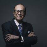 Li Ka-shing é um bilionário chines fundador da CK Hutchison Holdings, que montou uma instituição para ajudar as pessoas. (Foto: Divulgação)