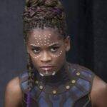 Segundo o site The Hollywood Reporter, as atitudes de Letitia Wright levaram os fãs a realizarem uma petição virtual para que ela seja retirada do papel no Universo Cinematográfico Marvel. Apesar das polêmicas, os produtores ainda a mantém no elenco, mas a artista pode atrasar as filmagens em razão de sua recusa de tomar o imunizante. (Foto: Divulgação)