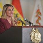 Jeanine Áñez, ex-presidente boliviana, foi presa em Trinidad, após ser acusada de terrorismo durante a crise política no país, ocorrida no ano de 2019. (Foto: Governo da Bolívia)