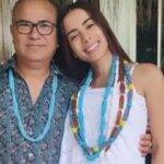 Anitta posta foto com pai de santo e sofre intolerância religiosa (Foto: Instagram)