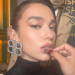 Dua Lipa está sempre chamando atenção na web (Foto: Instagram)