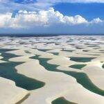 O local é recheado de dunas de areia e pequenas lagoas com águas cristalinas, que impressionam qualquer um. (Foto: divulgação)