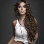 Após o sucesso estrondoso de RBD, Anahí seguiu carreira solo lançando seu álbum “Mi Delirio”. Com essa produção, a artista realizou shows por diversos países, chegando a ter uma das turnês mais lucrativas do ano de 2010. (Foto: divulgação)