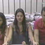 No BBB11 alula e Maria se tornaram amigas dentro da casa e também acolheram Daniel ao grupo. Os três eram conhecidos pelo apoio que davam um ao outro durante provas de resistência e os momentos animados em festas. (Foto: Divulgação/Globo)