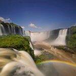 Foz do Iguaçu, no Paraná, é conhecida pelas grandes belezas naturais qua abriga, dentre elas as famosas Cataratas do Iguaçu, uma das maiores cachoeiras do mundo. (Foto: divulgação)