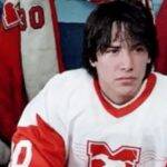 O ator Keanu Reeves também tem passagem pelo hóquei fora das telonas. O canadense de 57 anos atuava como goleiro na época de escola e chegou a participar de uma peneira do Windsor Spitfires, time da liga juvenil de Ontário, mas preferiu focar na carreira de ator. (Foto: Divulgação)