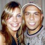 Ronaldo Fenômeno e Daniela Cicarelli se conheceram, deram início ao namoro e em menos de três meses estavam noivos. (Foto: Reprodução)