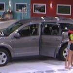 Após 30 horas de prova, Jakeline anunciou que não aguentaria permanecer no carro e desistiu. Kelly foi a vencedora da disputa. (Foto: TV Globo)