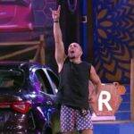 Após quase 30 horas de disputa, Jessica não resistiu mais. Kaysar ganhou o carro e a liderança. (Foto: TV Globo)