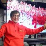 Ao longo de sua carreira, Jackie Chan gravou várias cenas arriscadas, mas quase perdeu a vida em uma delas. (Foto: Instagram)