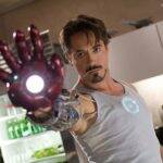 Homem de Ferro, 2008: Tony Stark é um industrial bilionário e inventor brilhante que realiza testes bélicos no exterior, mas é sequestrado por terroristas que o forçam a construir uma arma devastadora. Em vez disso, ele constrói uma armadura blindada e enfrenta seus sequestradores. Ao voltar para os EUA, Stark aprimora a armadura e a utiliza para combater o crime. (Foto: Divulgação)