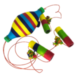 “Vai e Vem” é um brinquedo que estimulava a coordenação motora das crianças. Sucesso até os dias de hoje, ele pode ser feito em casa com garrafas pet. (Foto: Pinterest)