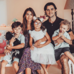 Felipe Simas compartilhou um clique com a esposa, Mariana Uhlmann, e desabafou sobre o assunto. (Foto: Instagram)