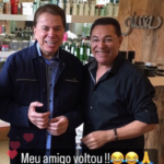 "SILVIO SANTOS VOLTA A GRAVAR HOJE! Mas, antes, foi ao salão do Jassa, onde já havia repórteres em busca de um registro de sua chegada!”, escreveu na legenda. (Foto: Instagram)