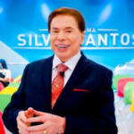 “Por enquanto, hoje é o Silvio Santos no palco”, declarou o apresentador que está retornando as gravações. (Foto: SBT)