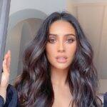 Shay Mitchell, conhecida por seu papel na série "Pretty Little Liars" e "You, usou as redes sociais para contar que, em 2018, perdeu um bebê. (Foto: Instagram)