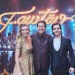 O rapaz comanda o programa ‘Faustão na Band’ ao lado de Fausto Silva. (Foto: Divulgação)