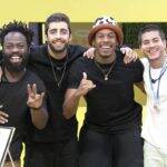 É que, segundo Fábia Oliveira, colunista do portal Em Off, assim que e campeão do BBB 22 chegou no festejo, os amigos Paulo André e Pedro Scooby deixaram o local. (Foto: Globo)