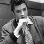 Elvis nos deixou aos 42 anos. (Foto: Divulgação/Pinterest)